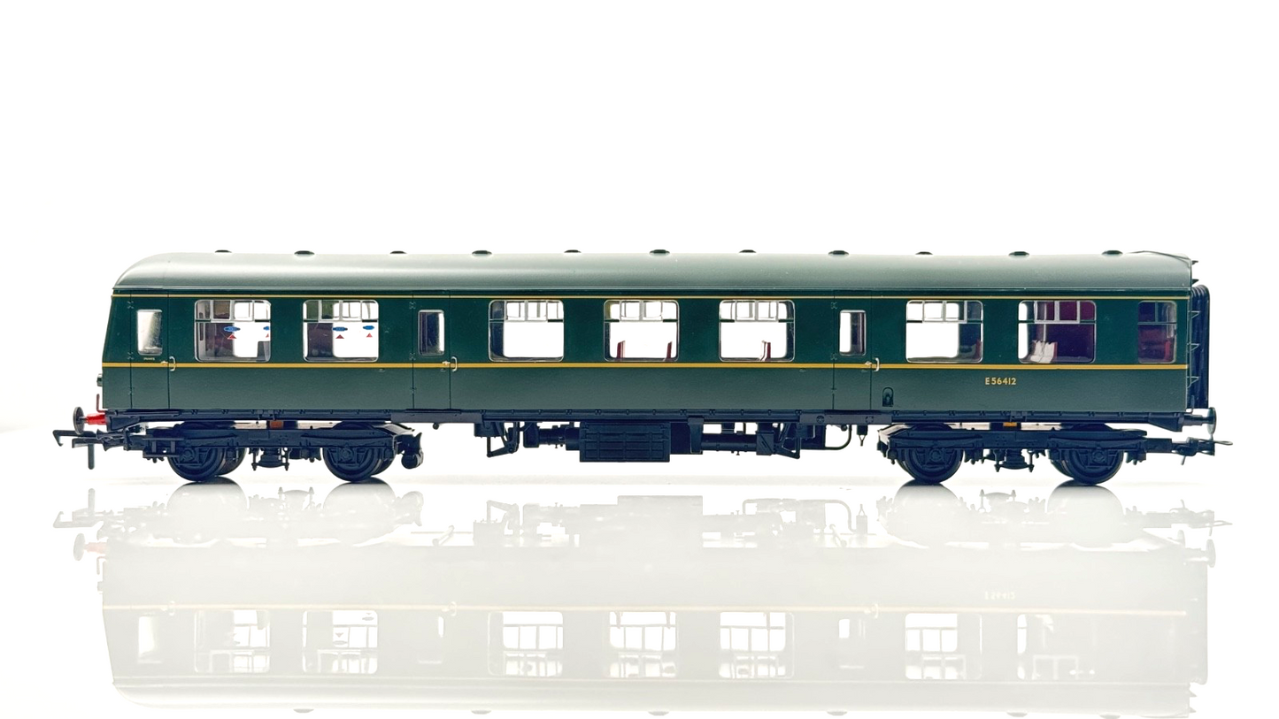 BACHMANN 00 GAUGE - 31-326 - CLASS 105 TWO CAR DMU BR GREEN SPEED WHISKERS BOXED