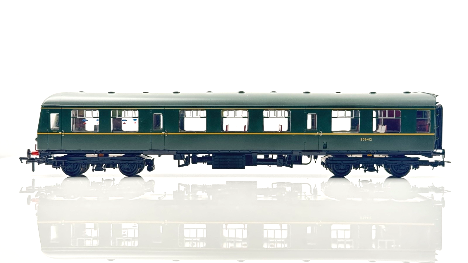 BACHMANN 00 GAUGE - 31-326 - CLASS 105 TWO CAR DMU BR GREEN SPEED WHISKERS BOXED
