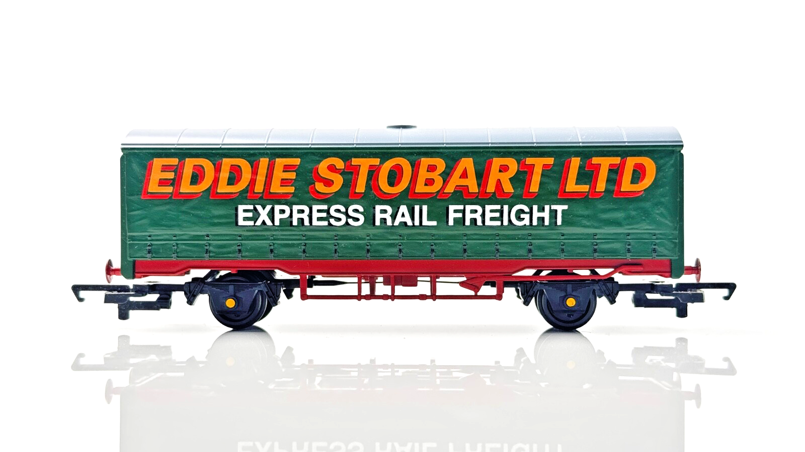 HORNBY 00 GAUGE - R6101 - CURTAIN SIDED VAN EDDIE STOBART EXPRESS RAIL FREIGHT