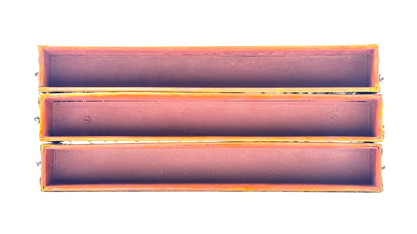 KIT BUILT 00 GAUGE - RAKE OF 3 EWS MAROON/GOLD MBA OPEN BOX WAGONS UNBOXED