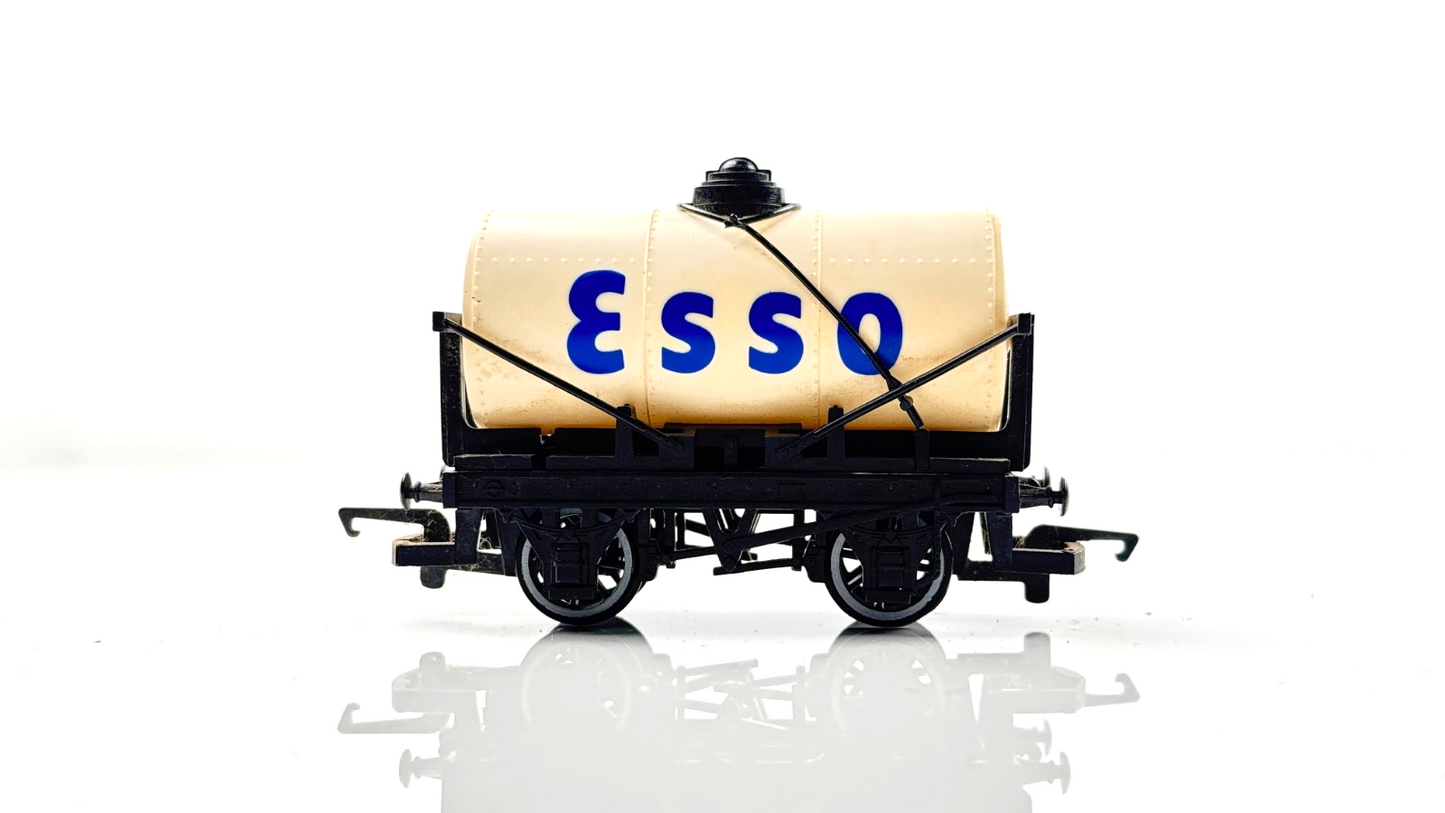 HORNBY 00 GAUGE - RAKE OF 4 BIRDS EYE HARRISON AUSTIN ROVER ESSO WAGONS UNBOXED