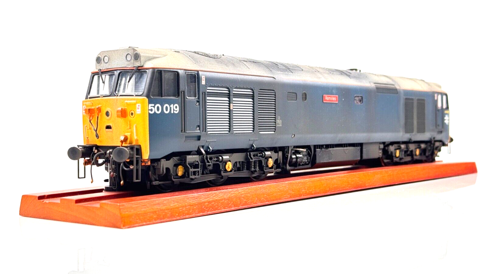 HELJAN O GAUGE - CLASS 50 DIESEL 50019 LAIRA DEPT BLUE RAMILLIES (PROTO NEO)