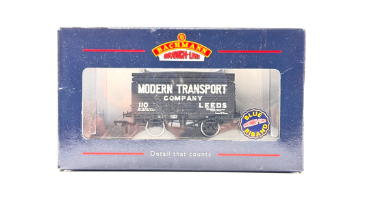 BACHMANN 00 GAUGE - 37-204 - 8 PLANK WAGON COKE RAIL MODERN TRANSPORT - BOXED