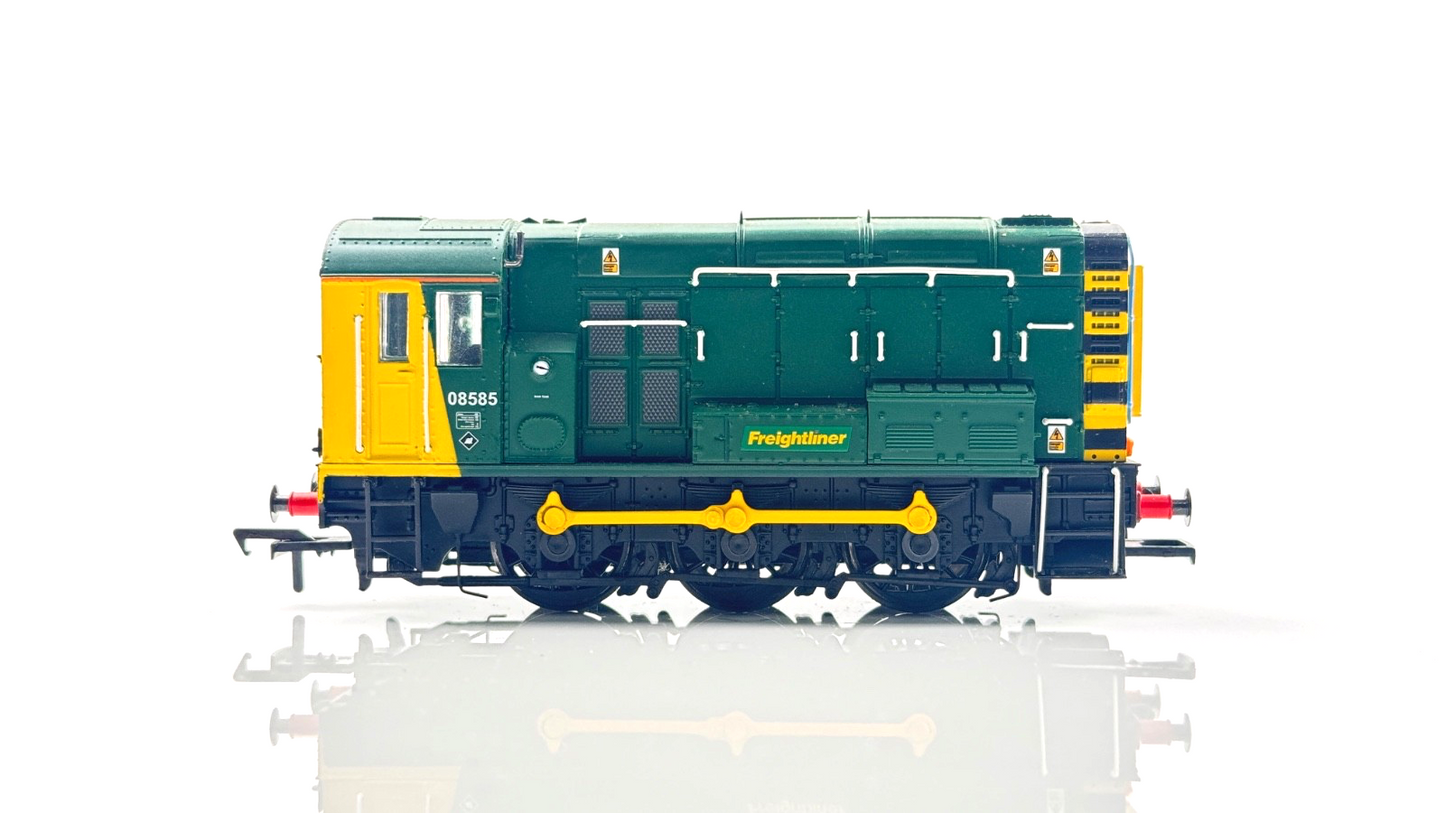 BACHMANN 00 GAUGE - 32-106 - CLASS 08 DIESEL SHUNTER 08585 FREIGHTLINER - BOXED
