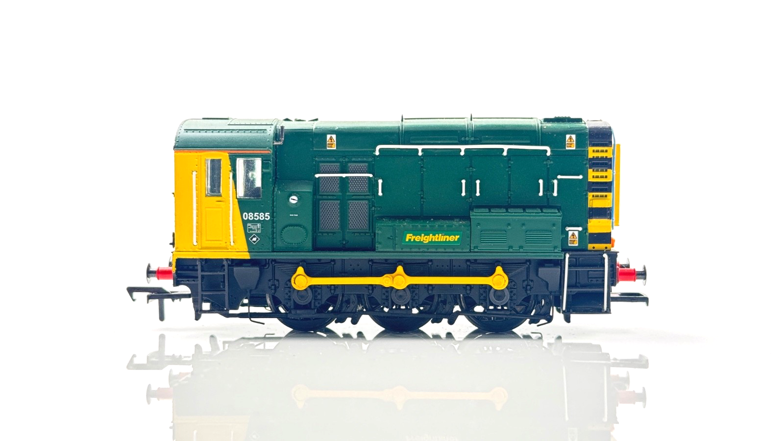 BACHMANN 00 GAUGE - 32-106 - CLASS 08 DIESEL SHUNTER 08585 FREIGHTLINER - BOXED