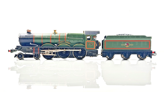 WRENN 00 GAUGE - W2221 - BR GREEN 4-6-0 'CARDIFF CASTLE' 4075 - NEEDS ATTENTION