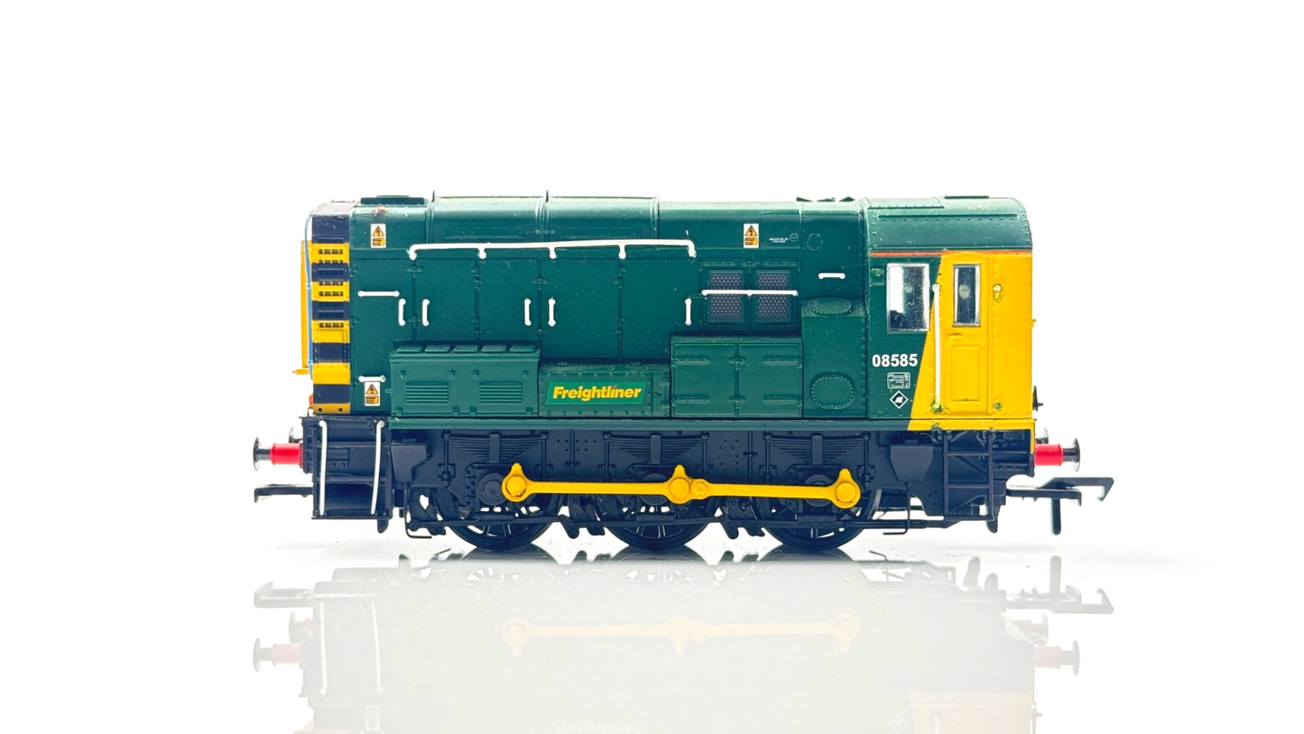 BACHMANN 00 GAUGE - 32-106 - CLASS 08 DIESEL SHUNTER 08585 FREIGHTLINER - BOXED