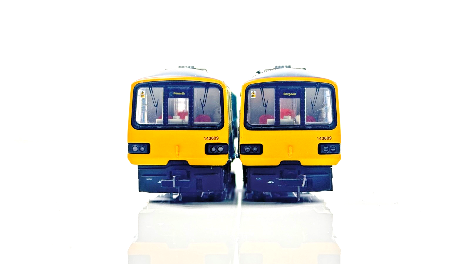 REALTRACK 00 GAUGE - RT143-211 - CLASS 143 ARRIVA TRAINS WALES ATW SIR TOM JONES