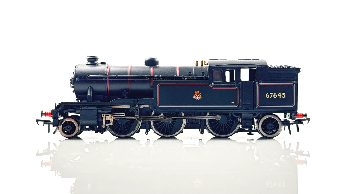 BACHMANN 00 GAUGE - 31-610 - V1 TANK 67645 BR LINED BLACK E/EMBLEM ST/S BUNKER