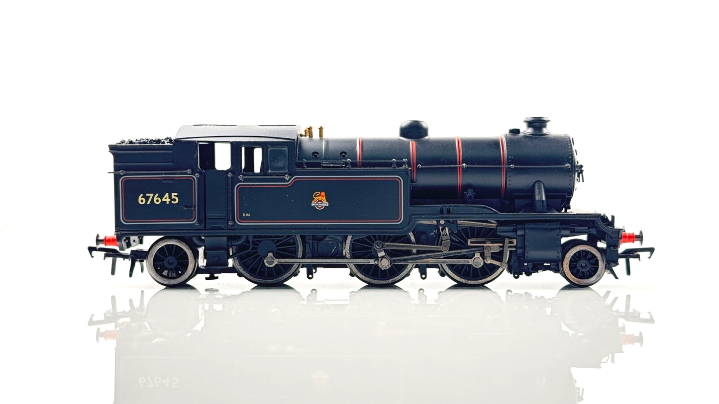 BACHMANN 00 GAUGE - 31-610 - V1 TANK 67645 BR LINED BLACK E/EMBLEM ST/S BUNKER